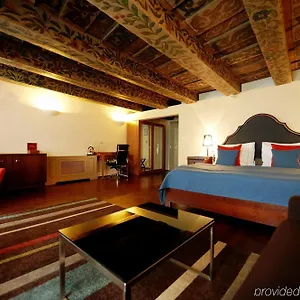 Otel Iron Gate & By Bhg *****