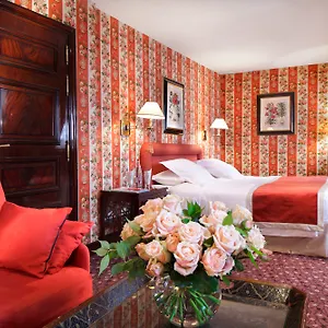 Otel La Demeure Montaigne *****